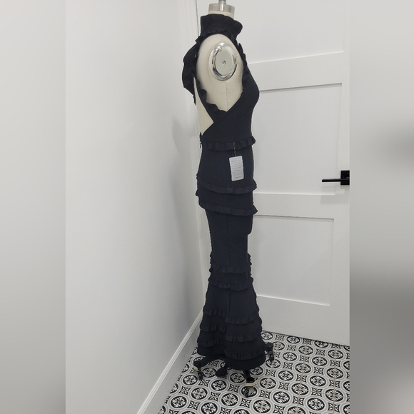 Elliatt Women's Theatrical Fitted Black Maxi Gown Elegant Black Ruffle Dress XS - Picture 10 of 15